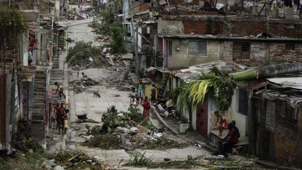 Hurrikan "Sandy" steuert auf USA zu