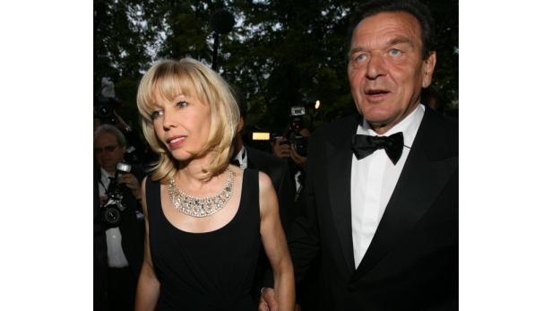 Gerhard Schröder mit seiner Frau Soyeon Schröder-Kim bei einer Veranstaltung.