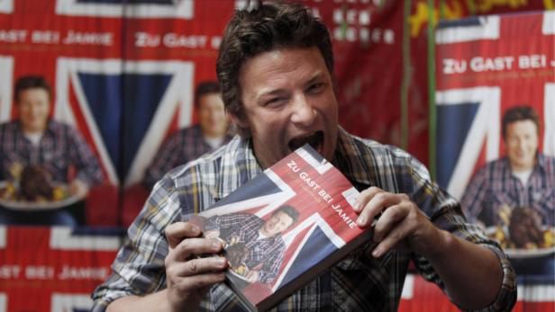 Jamie Oliver präsentiert britische Gerichte