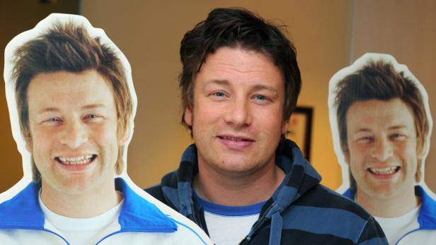 Jamie Oliver präsentiert britische Gerichte