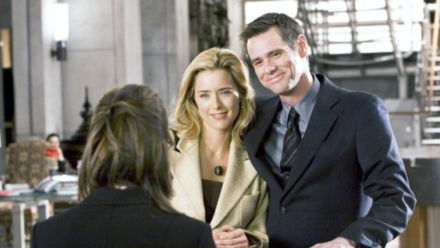 Jim Carrey und Téa Leoni in einer Szene aus dem Film „Fun with Dick and Jane“.