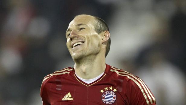 Arjen Robben im Trikot des FC Bayern München lächelt.