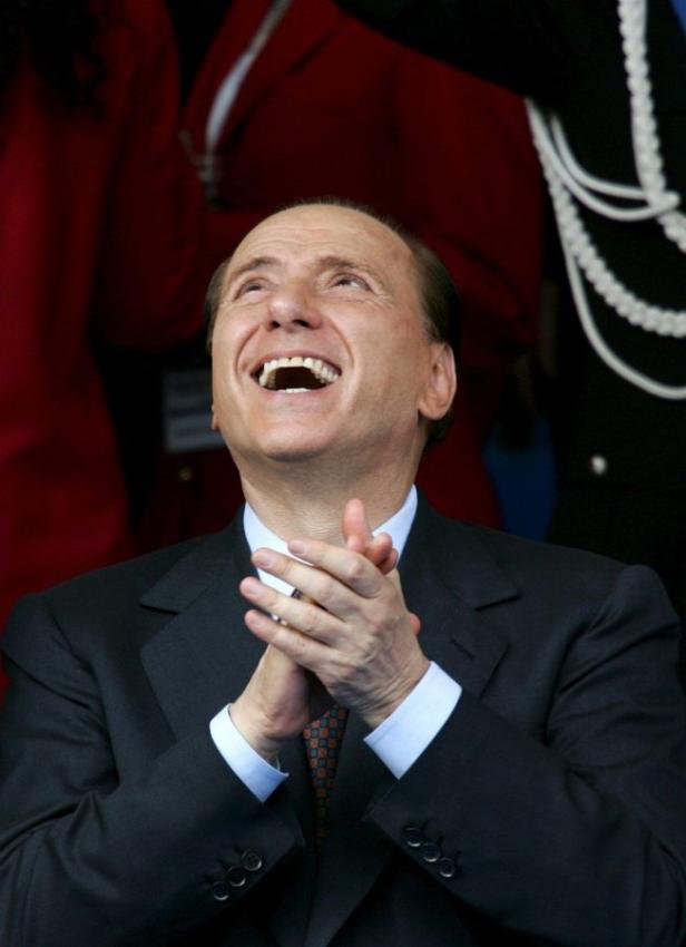 Wie Cavaliere Berlusconi um sein Amt kämpft