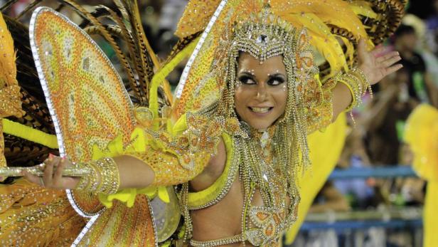 Samba olé: Farbenprächtiger Karneval in Rio