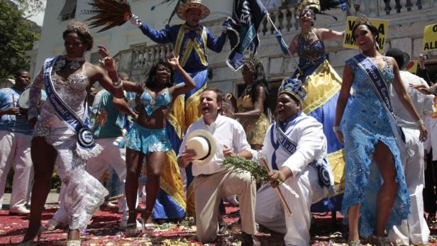 Samba olé: Farbenprächtiger Karneval in Rio