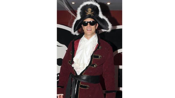 Puppen & Piraten: Fasching in Hollywood