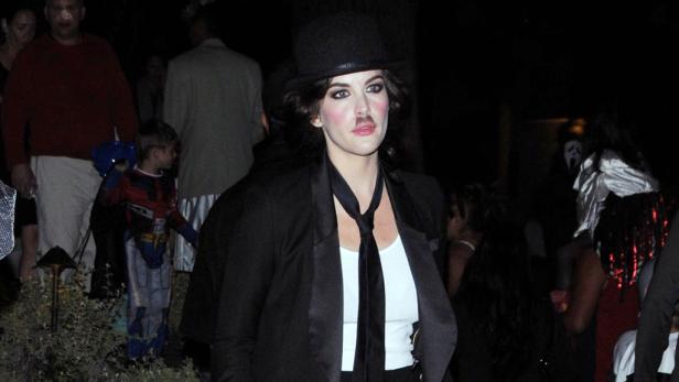 Puppen & Piraten: Fasching in Hollywood