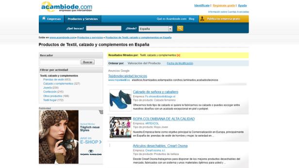 Eine Webseite von Acambiode.com mit Anzeigen für Textilien, Schuhe und Accessoires in Spanien.