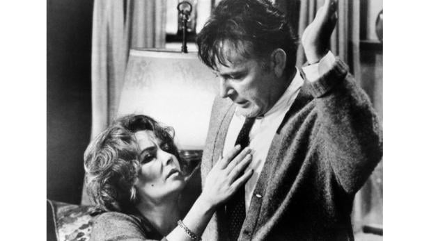 Elizabeth Taylor und Richard Burton in einer Szene aus dem Film „Wer hat Angst vor Virginia Woolf?“.