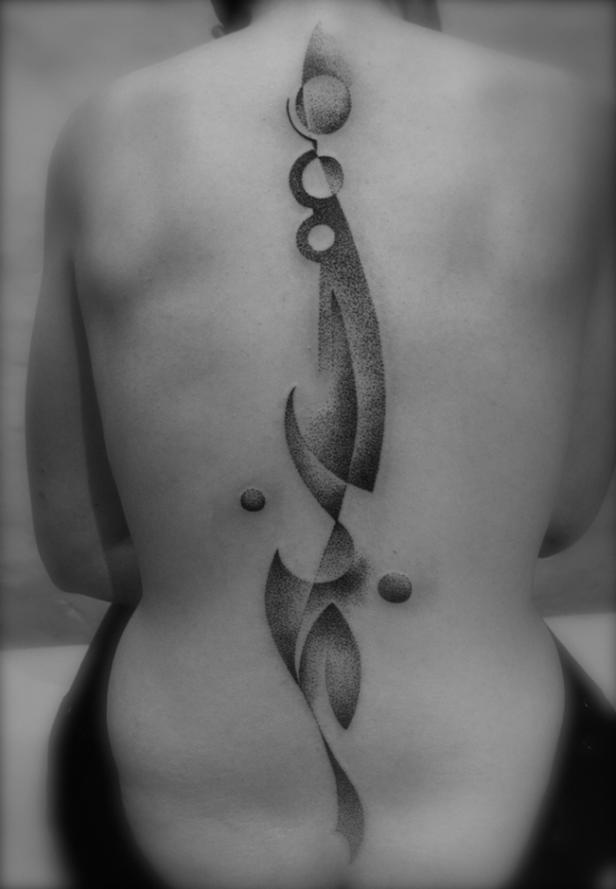Frauen und ihre Tattoos