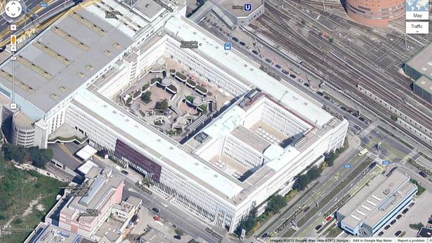 Luftaufnahme des Hauptgebäudes der Wiener Linien in Wien-Erdberg.