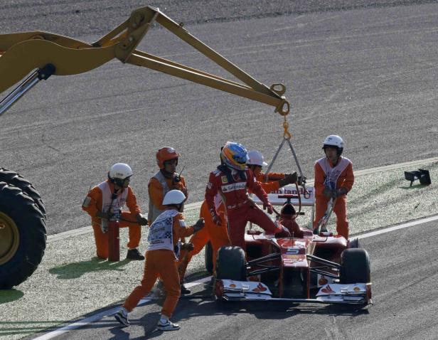 Alonso flog ab, Vettel davon