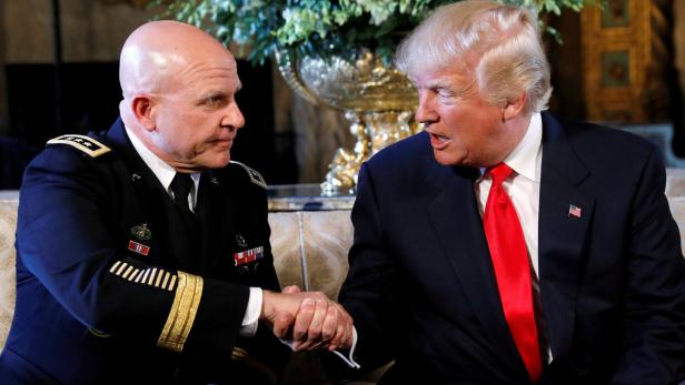 Trumps Berater Stephen Bannon nicht mehr im Nationalen Sicherheitsrat