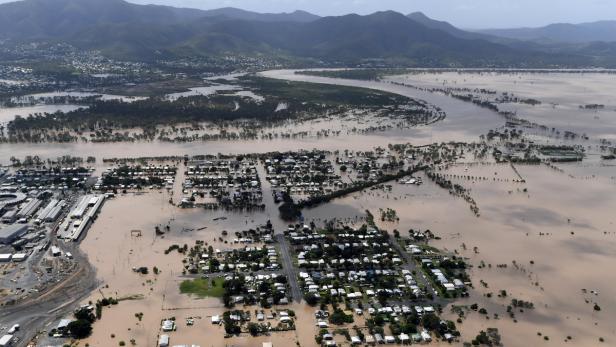 Sturm "Debbie": "Land unter" in Neuseeland