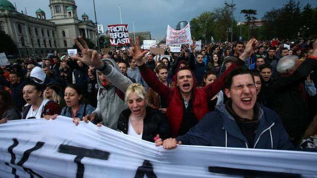 Serbien: Proteste nach Wahlsieg von Vucic fortgesetzt