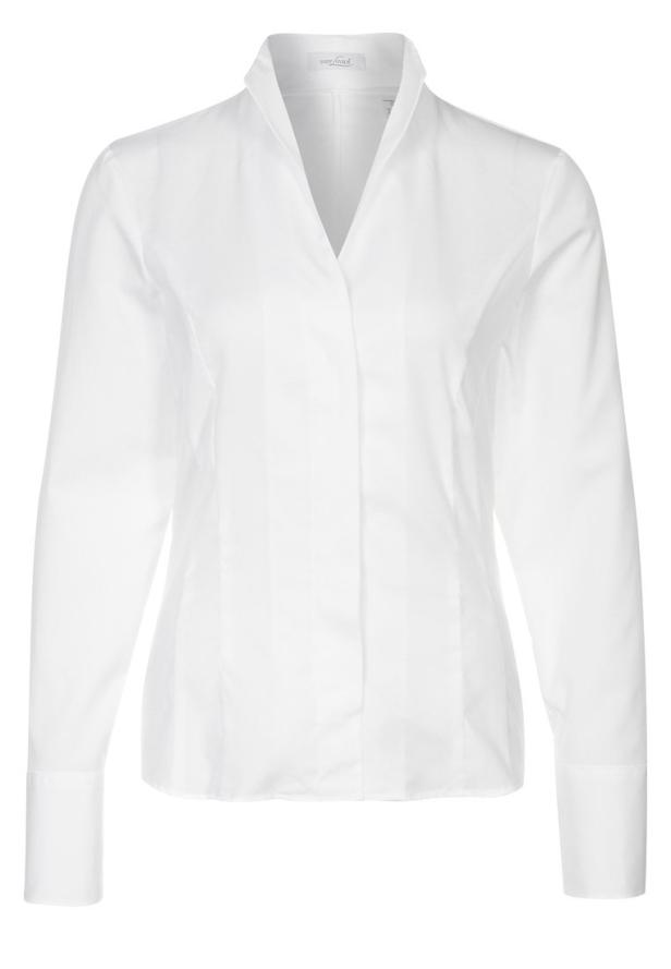 Eine weiße Bluse mit langen Ärmeln und V-Ausschnitt.