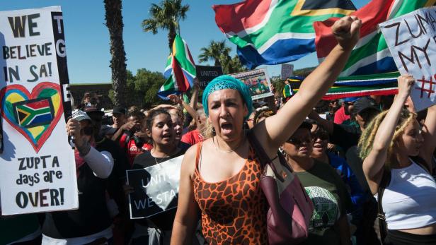 Zehntausende marschieren gegen Jacob Zuma