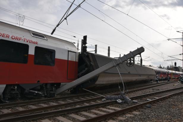 Bilder vom Zugunfall am Bahnhof Wien-Meidling