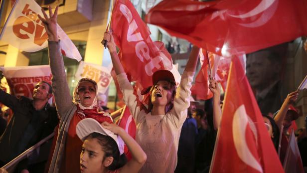 Türkei-Referendum: Mit einem knappen Sieg zur absoluten Macht