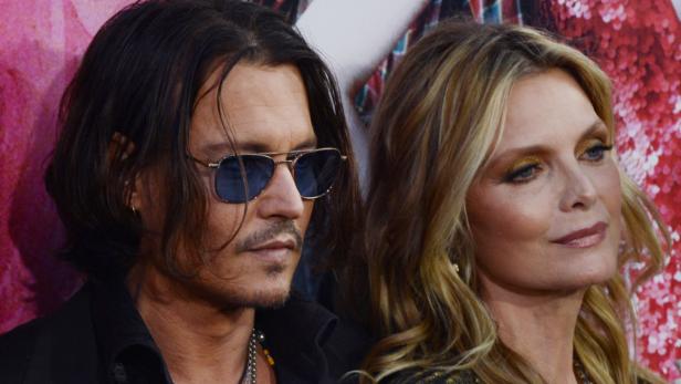 Johnny Depp trägt Tattoo von Inhaftiertem
