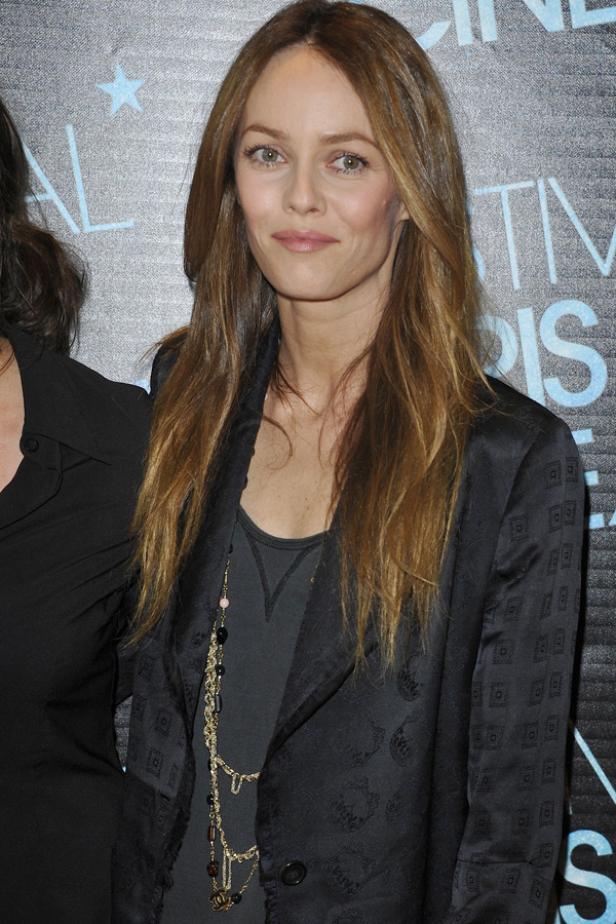 Vanessa Paradis posiert auf einem Event für die Kamera.