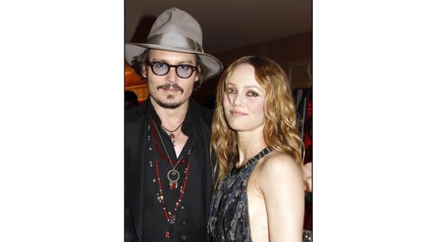 Paradis turtelt mit Carla Brunis Ex