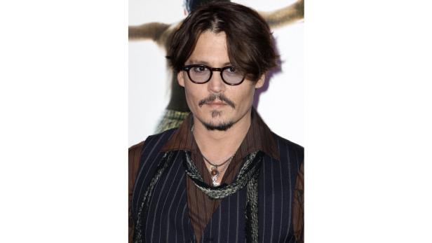 Paradis turtelt mit Carla Brunis Ex