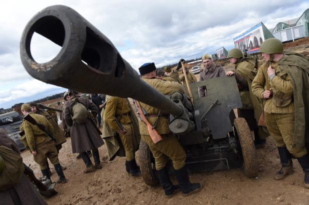 Russisches Militär ließ Mini-Reichstag in Freizeitpark erstürmen