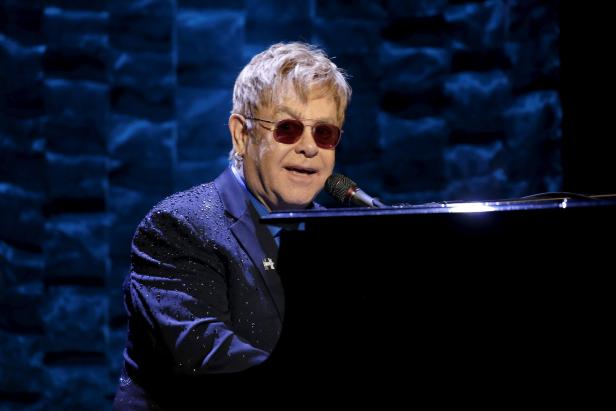 Sorge um Elton John: Sänger in Lebensgefahr