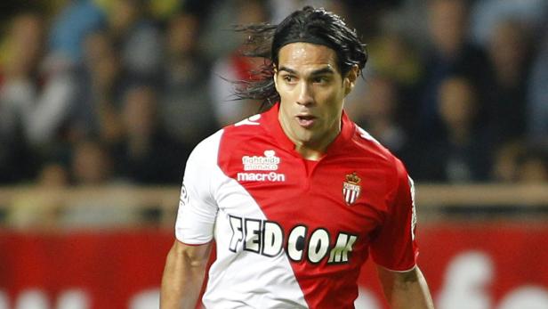 Radamel Falcao im rot-weißen Trikot des AS Monaco.