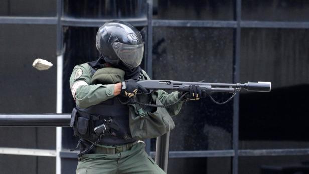 Heftige Unruhen in Venezuela: Studentenführer erschossen
