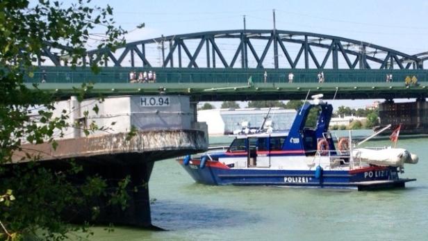 Einsatz mit Polizeiboot
