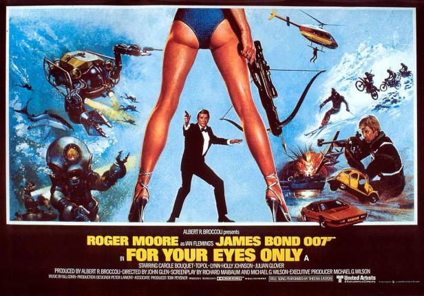 Das Filmplakat für „James Bond 007 – In tödlicher Mission“ mit Roger Moore zwischen den Beinen einer Frau.