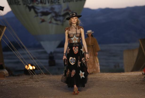 Diors coole Modeparty in der Wüste