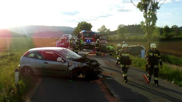 Kärnten: Vier Schwerverletzte bei Frontalzusammenstoß