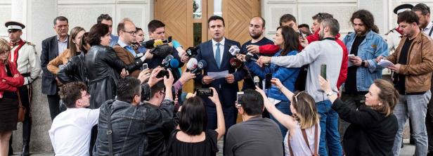 Krise in Mazedonien: Präsident lenkt ein