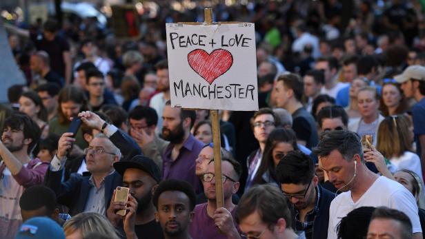Manchester: Polizei geht von Netzwerk rund um den Attentäter aus