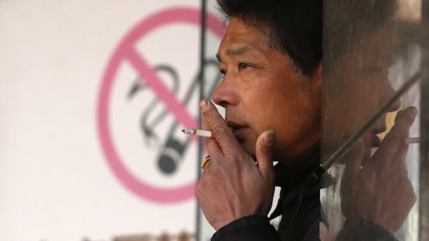 Rauchen in China: "Arme systematisch süchtig gemacht"