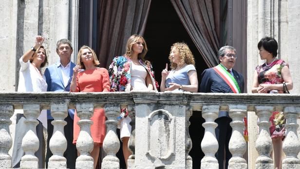 Was machen eigentlich Melania Trump und Brigitte Macron beim G-7-Gipfel?