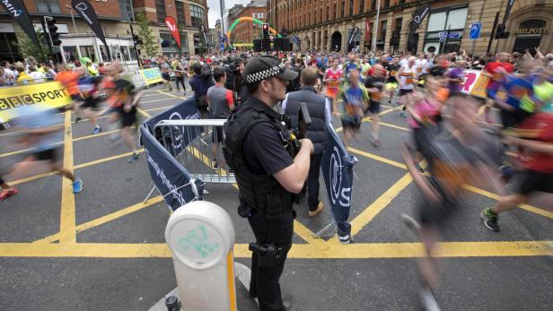 Zeichen gegen Terror: Tausende bei Halbmarathon in Manchester