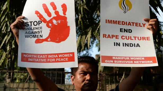 Indien: Frau vergewaltigt und ihr Baby getötet
