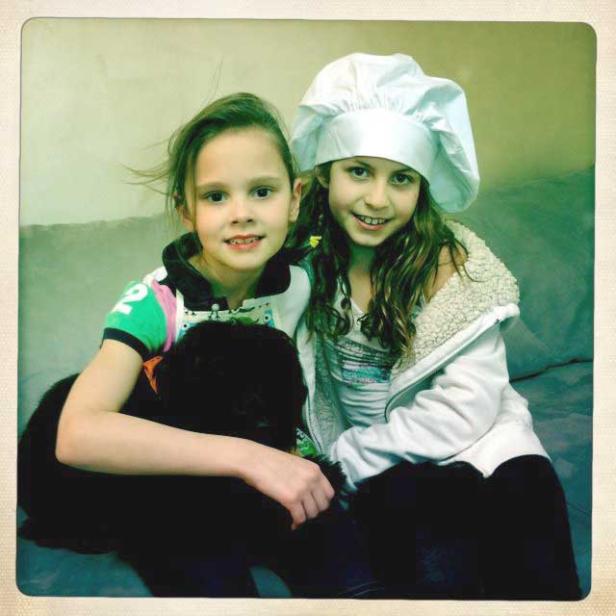 Osterhasen backen mit Freunden