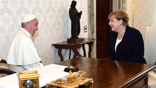 Audienz: Merkel bringt Papst Dulce de Leche mit