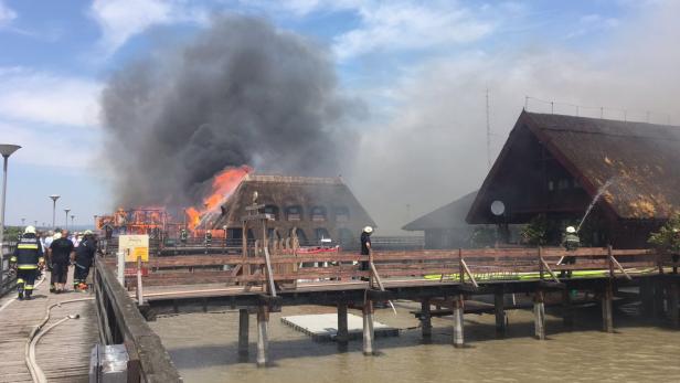 "Richtiges Inferno": Hüttenbrand am Neusiedlersee