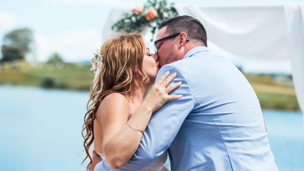 Romantische Hochzeit im Diamond Country Club in Atzenbrugg