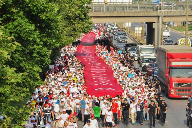 Marsch gegen Erdogan steuert auf Istanbul zu