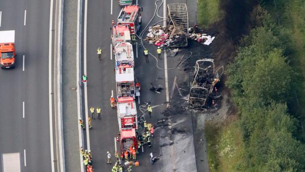 Busunfall in Bayern: Toter Fahrer unter Verdacht