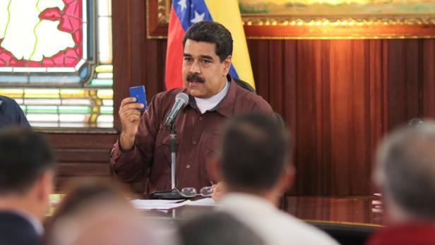 Mehr als 90 Tote in Venezuela: Maduro-Gegnerin droht Absetzung