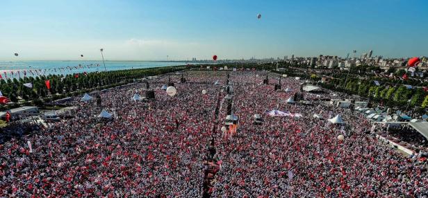Anti-Erdogan-Marsch: 600.000 Schritte für Gerechtigkeit