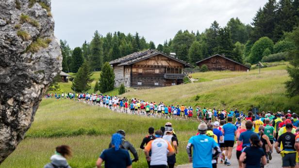 RunNa: Wadlbrennen, Gänsemarsch und Augenschmaus in Südtirol